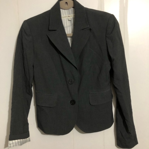 Women’s Gray Blazer Skirt Suit. Size 4. - Picture 2 of 9